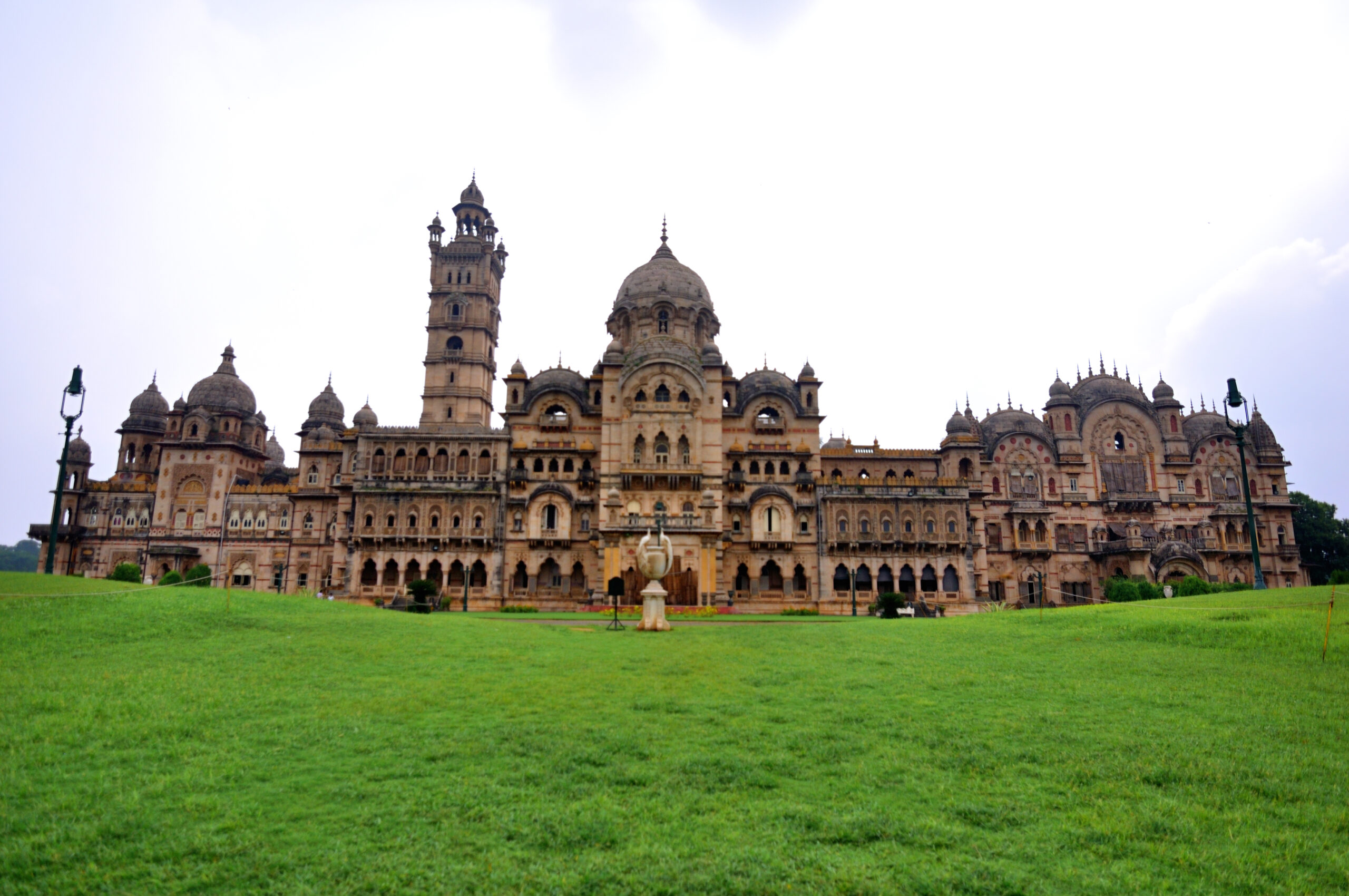 Laxmi Vilas Palace in Vadodara, Gujarat – grand royal residence with Indo-Saracenic architecture